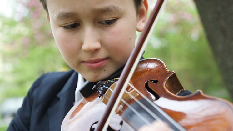 Daniel Lozakovitj, violin