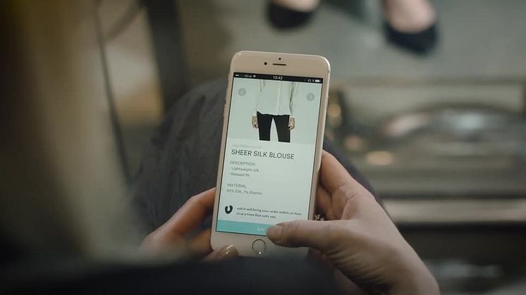 (Small file) Volvo Cars pioneers two-hour in-car delivery service with Swedish start-up urb-it