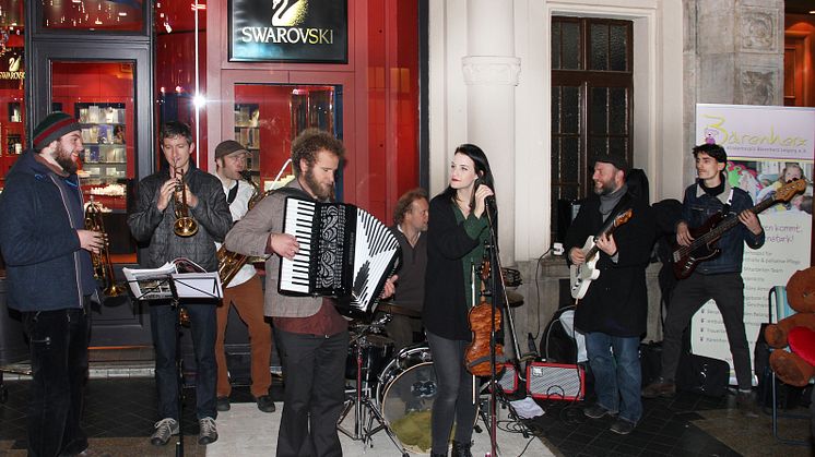 Großer Erfolg: Bärenherz-Weihnachtsbasar 2015