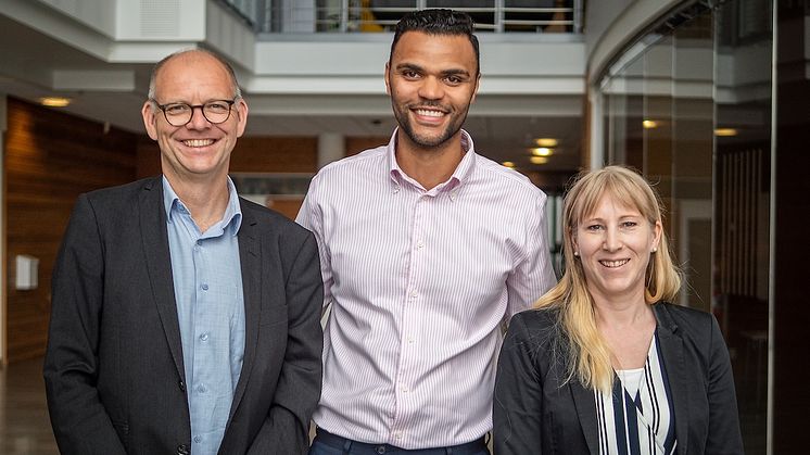 Från vänster: Ulf Ödesjö Business Area Manager R&D, Nèlio Lopes Ramos, affärschef R&D Automotive, och Linda Henriksson, Business Unit Manager R&D.