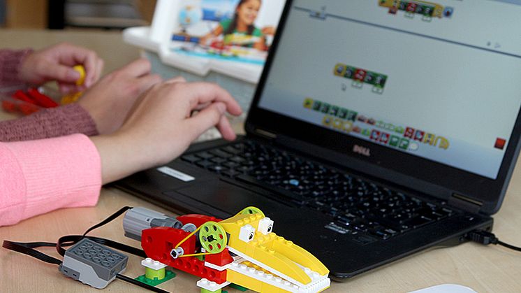 Lego Wedo är ett material som kommer att användas under forskarveckan bland kommunens femåringar. FOTO: Marie Öqvist