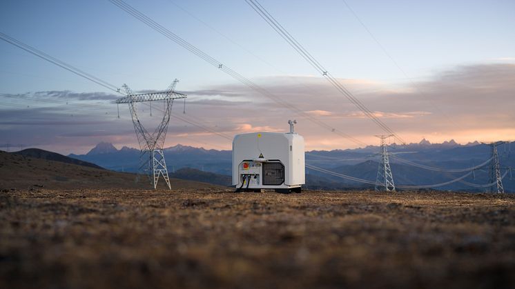 Dock 3-Electrical Transmission Tower deployment-close.jpg