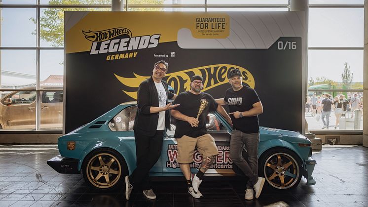 Der stolze und glückliche Gewinner der Hot Wheels Legends Tour Germany 2023 ist Philip Jäger, 42 Jahre, aus Pliezhausen mit seinem BMW 2002 Tii Touring von 1974.