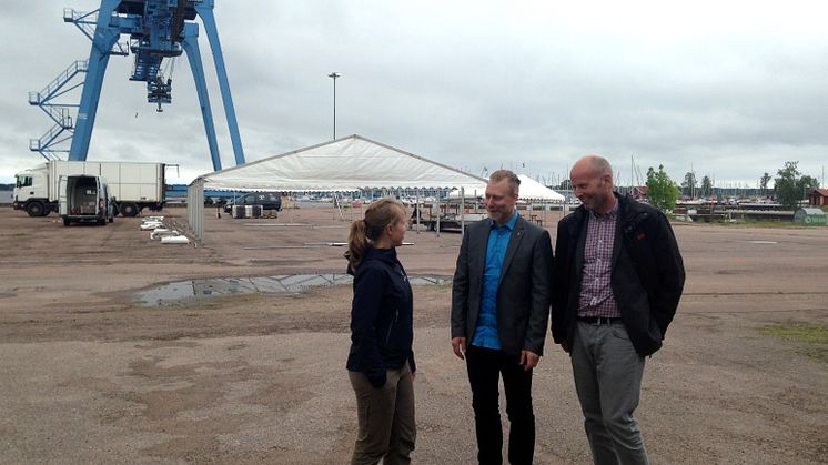 Jenny Sander, Jonas Andersson och Henrik Wapen på plats mitt i förberedelserna inför Vänerns på lördag den 7 juni.