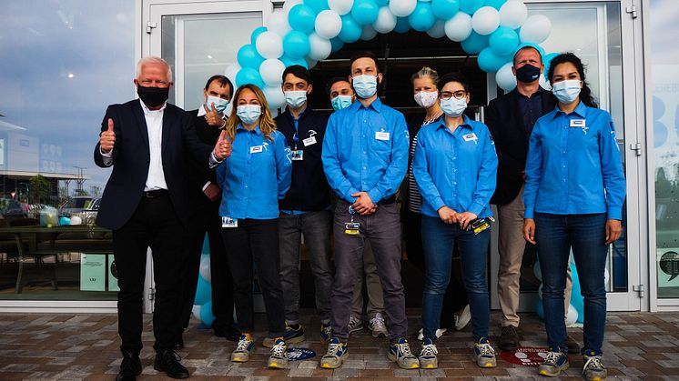 Store opening employees 2.jpg