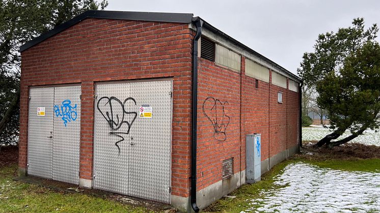 Nätstation vid korsningen Östergatan och Verkstadsvägen i Berga i Eslöv