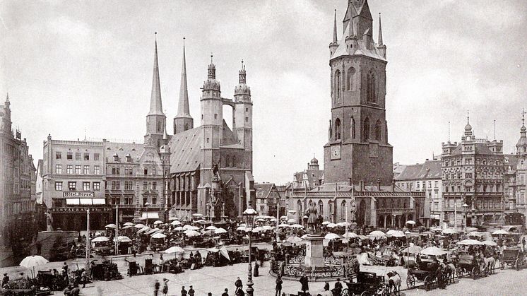 Geschäftiges Treiben auf dem Markt, Halle 1891 - Foto: Junghanss und Koritzer