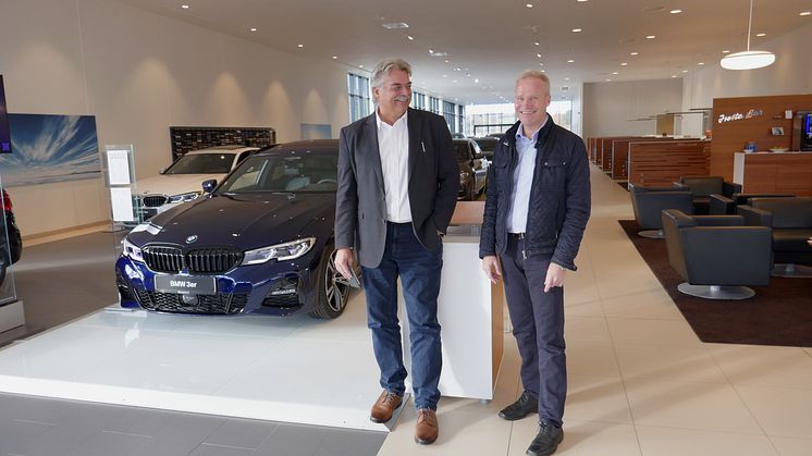 Bavaria Bryne skal ta kundeopplevelsen til et nytt nivå når de åpner det 1 700 kvm store bilanlegget på Håland; f.v. Jone Hana, daglig leder Bavaria Stavanger og Bavaria Bryne og Rune Haaland, Planum