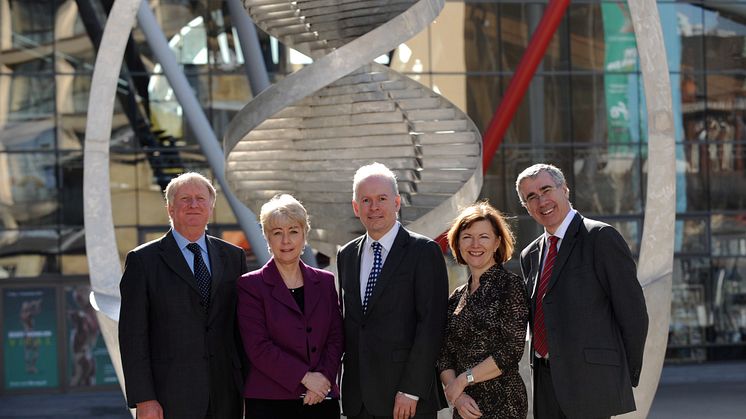 Partnership to bring science to life