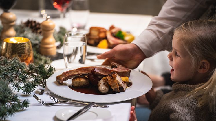 The joy of Christmas dinner. Photo: Jon Hunnaltvatn Tøn