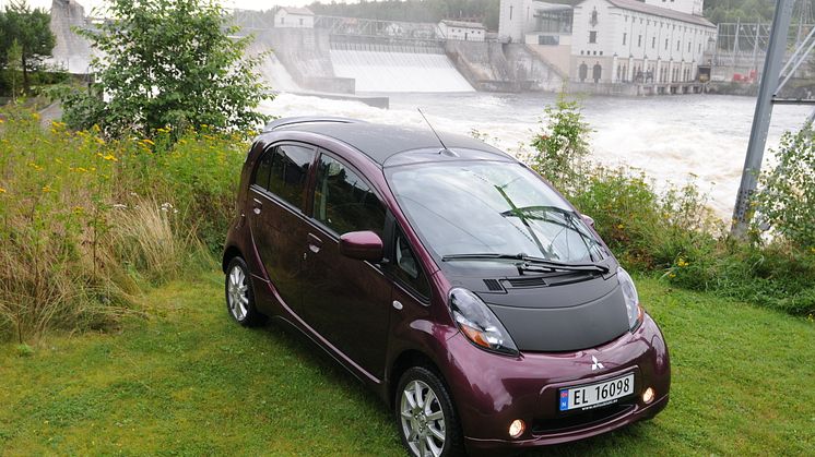 Mitsubishi i-MiEV 2016