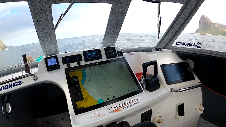 High res image - Raymarine - Fish Tales electronics suite
