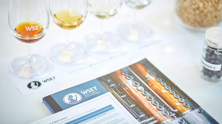 Pernod Ricard Sweden, i samarbete med The Wine and Spirits Education Trust, förser bar- och restauranganställda med ledande spritutbildningar till ett värde av 500 000 kr