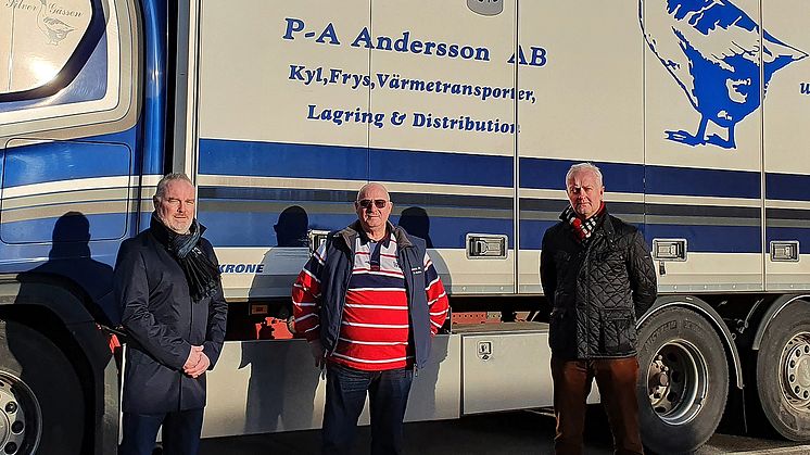 Christian Hallberg, koncernchef Tempcon Group. Per-Anders Andersson, tidigare ägare av Abbekås åkeri. Mikael Nilsson, tillträdande vd för Abbekås åkeri.