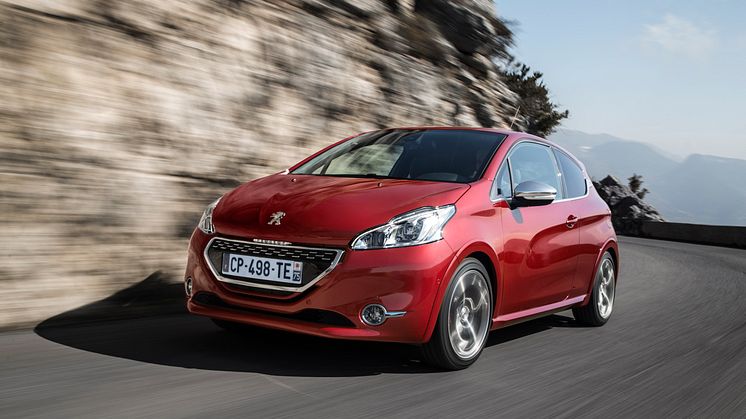 Sverigepremiär för Peugeot 208 GTi - komprimerad körglädje