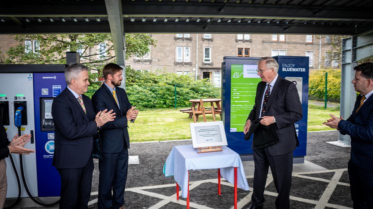 Bluewater says it was honored to welcome HRH The Duke of Gloucester to enjoy the Bluewater purified water available at Dundee's Clepington Road EV Charging Oasis (Photo Credit: Mark Thomas)