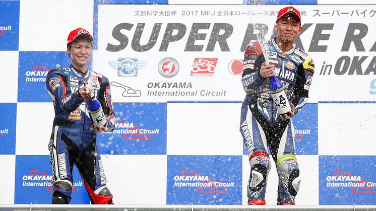 1-2フィニッシュを遂げたYAMAHA FACTORY RACING TEAMの#1 中須賀克行 & #5 野左根航汰