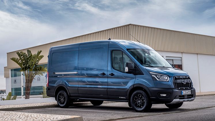 Ford Transit Trail