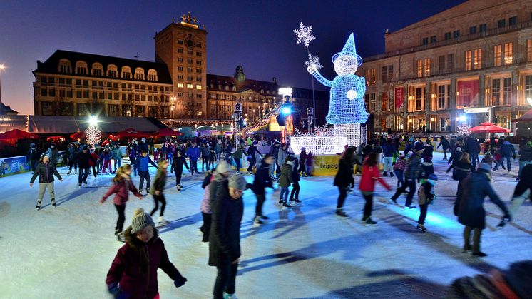 Leipziger Eistraum - Schlittschuhlaufen auf der größten runden Eisbahn Deutschlands