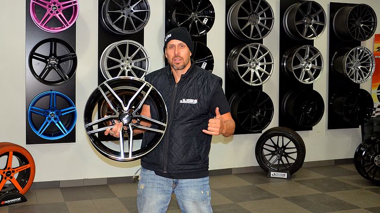 Dogge Doggelito i samarbete med ABS Wheels
