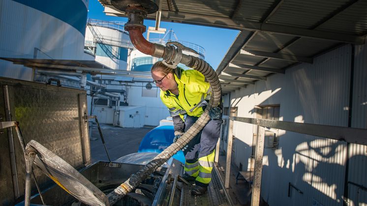 På bilden: Sofie Persson, lastbilsförare, Forslunds Bulktransport AB i Gävle. Foto: Alfred Runow