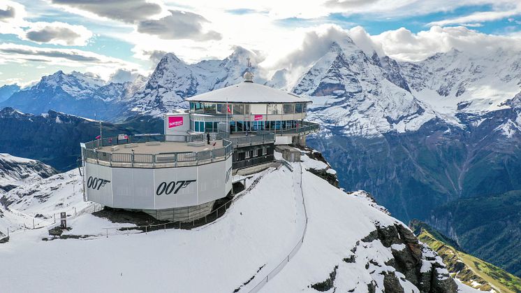 Drohnenaufnahme des Gipfelgebäudes im Juni 2020