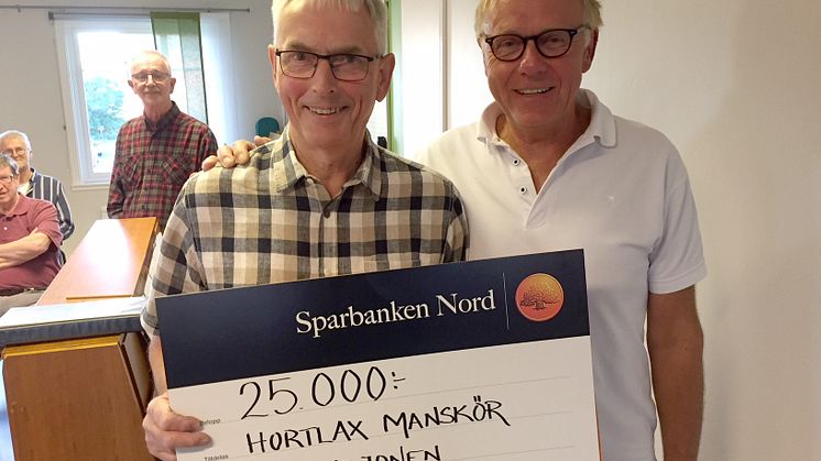Bo Vesterlund ger till Hortlax Manskör