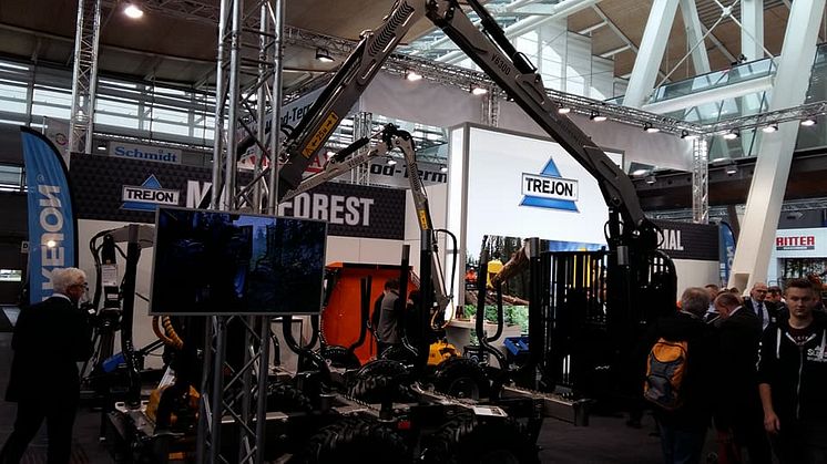 Trejons monter med produkter från Multiforest och Optimal