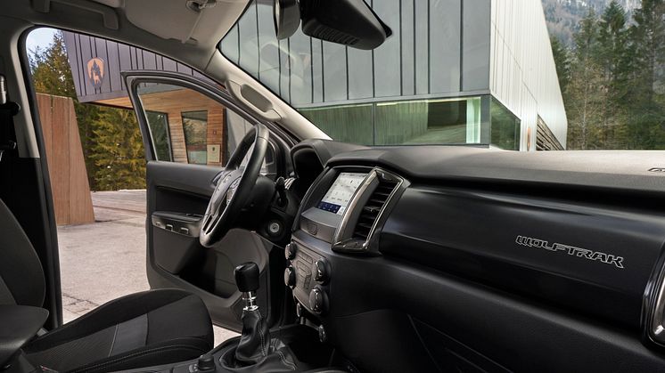 2021FordRanger_Wolftrak_Interior_02