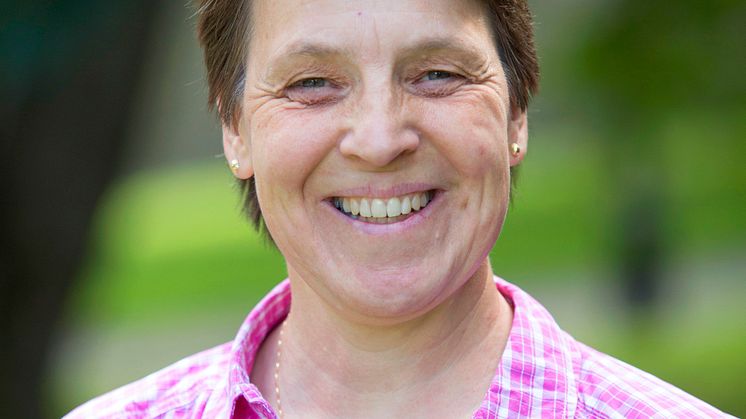 Helena Danielson, professor i biokemi vid institutionen för kemi och mottagare av Hjärnäpplet 2019.