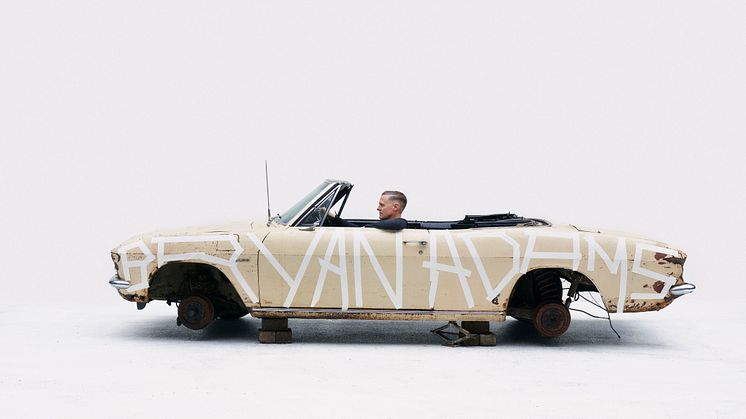 Bryan Adams åker ut på turnén "So Happy It Hurts" - två stopp i Sverige!