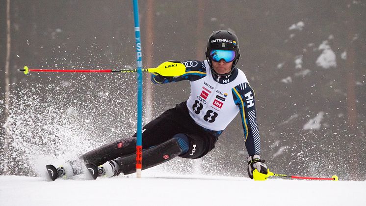 Tobias Hedström på pallen i Europacupen. Foto Erik Segerström/SSF fri för publicering