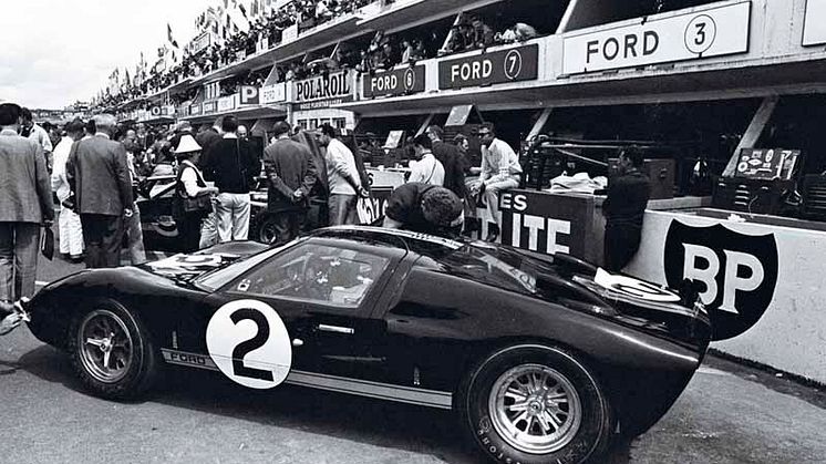 No2_1966lemans_start_800