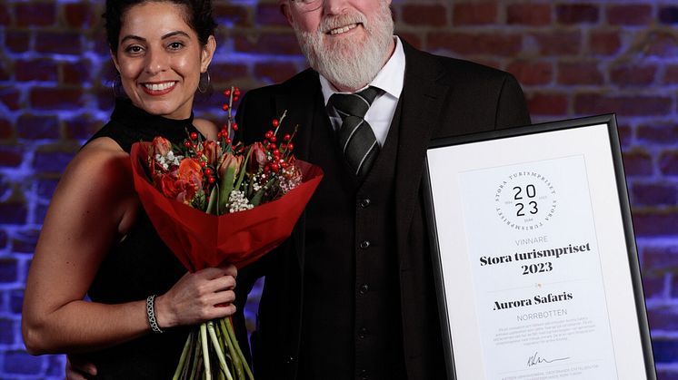 Foto Peter Jönsson Naila Sher och Jonas Gejke Aurora Safari vinnare av Stora turismpriset 2023