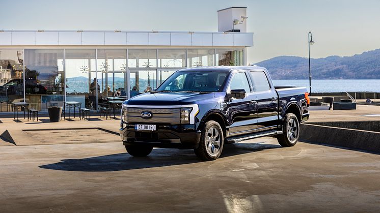 Ford F-150 Lightning Antimatter Blue Metallic 2023 (9)