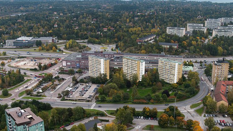 Skandia Fastigheter, hyresrätter, Golfvägen, flygfoto, parksida