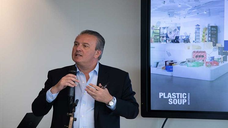 Smurfit Kappa och Plastic Soup Foundation går samman för att förändra framtidens förpackningar