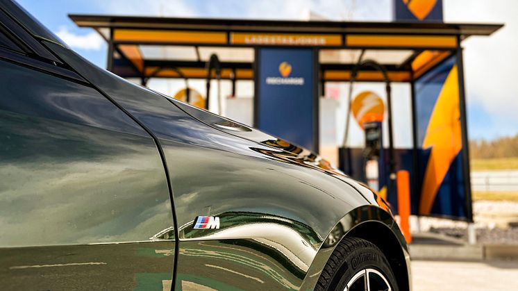 BMW:n ja MINIn latausverkosto Suomessa saa 776 uutta latauspistettä huhtikuussa