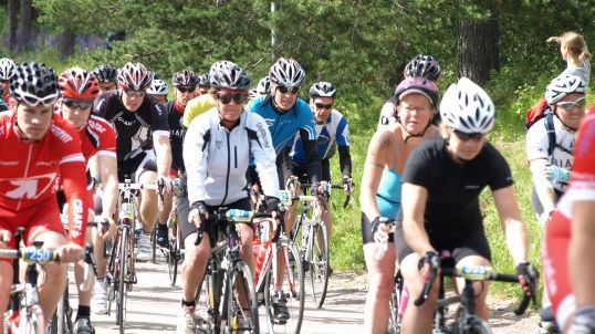 Första cyklisterna i mål i premiären av Vansbro Bianchi 120