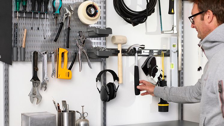 Elfa_Garage_storage_Interior_Click-in_system_Classic_2020_10_14