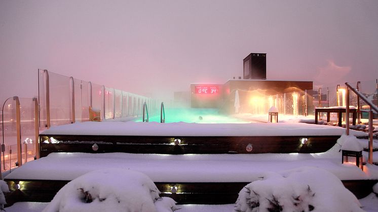 Clarion Hotel Sign - Selma City Spa - Pool - Winter