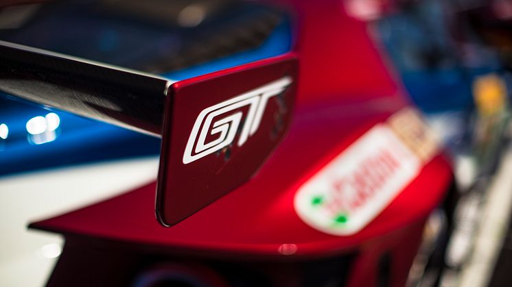 Ford GT rear wing 