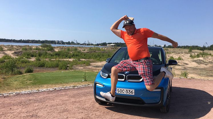 Tuomas Renlund teki hole in onen ja voitti BMW i3:n