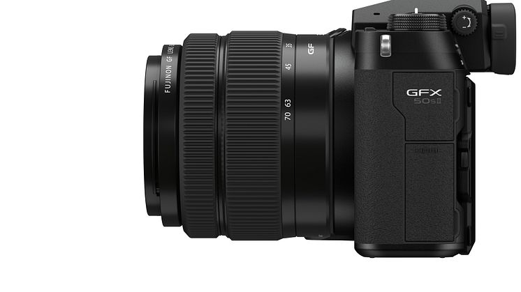 GFX50SII_sideUSB_GF35-70