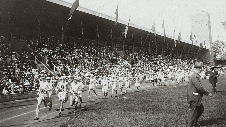 Löptur med historiska vingslag när Maratonleden invigs