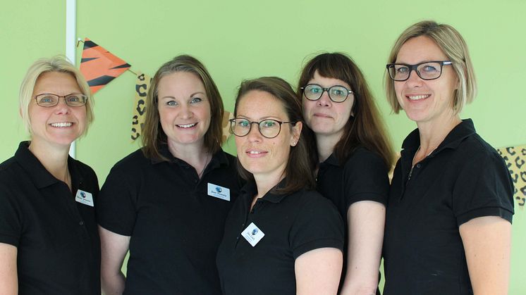 Personal på Familjecentralen Tellus. Ulrika, Jane, Julia, Lotta och Suzan