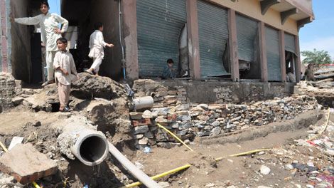 Efter översvämningarna i Pakistan – barnarbete allt vanligare