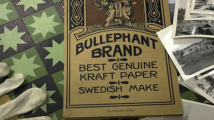 ”Vi vill lyfta pappret som material”