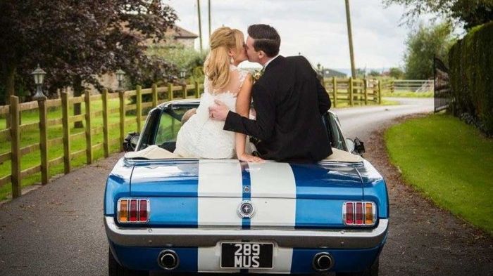 Kutsche mit reichlich Pferdestärken – Brautpaare entscheiden sich für den Ford Mustang als Hochzeitsauto 