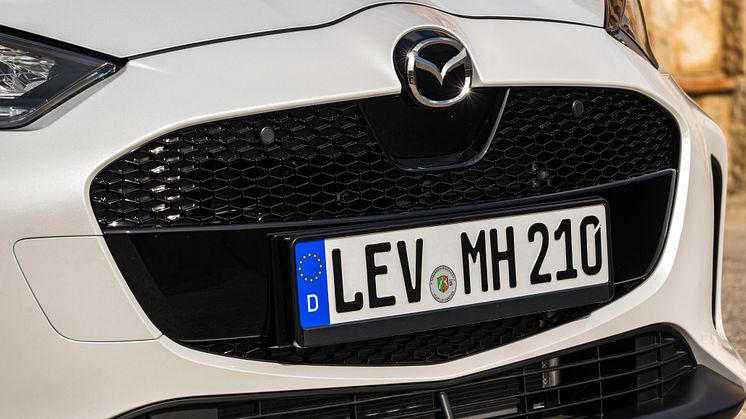 2024_mazda2-hybrid_spain_det-3_highres